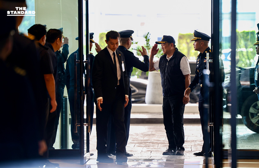 นายกฯ บิน สงขลา รอบ 3 ขนสิ่งของ-เจ็ตสกี เต็มลำ C-130 ระดมกำลังรับมือวิกฤตน้ำท่วม หาดใหญ่ 2