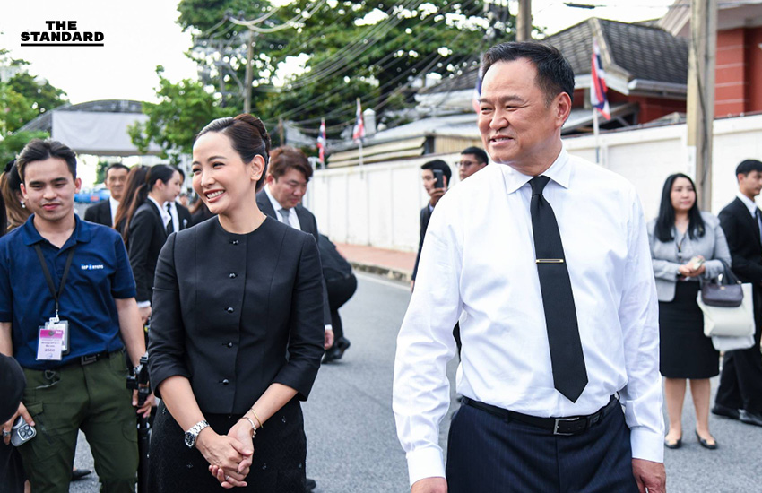 นายกฯ ควงภริยา สืบสานประเพณีลอยกระทง เล็งหารือ เลขานายกฯ ฟื้น ตลาดน้ำริมคลองผดุงกรุงเกษม ยุครัฐบาลประยุทธ์ 4