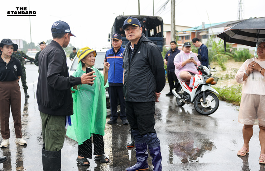 นายกฯ ลงพื้นที่น้ำท่วม หาดใหญ่ ชาวบ้านฟ้อง โบกรถ ปภ. 2 รอบไม่จอด แต่นายกฯ มา กลับจอด 6