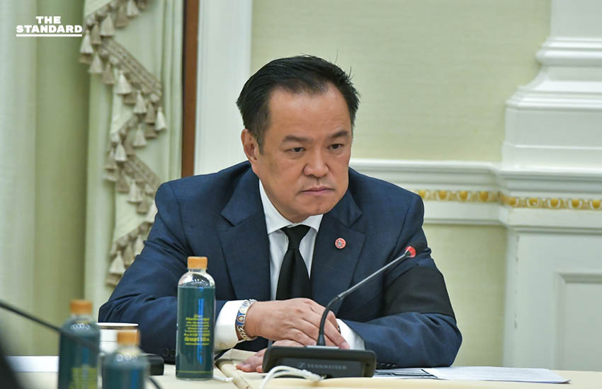 นายกฯ เข้าวอร์รูมติดตามสถานการณ์น้ำท่วมใต้ ทำเนียบรัฐบาล 4