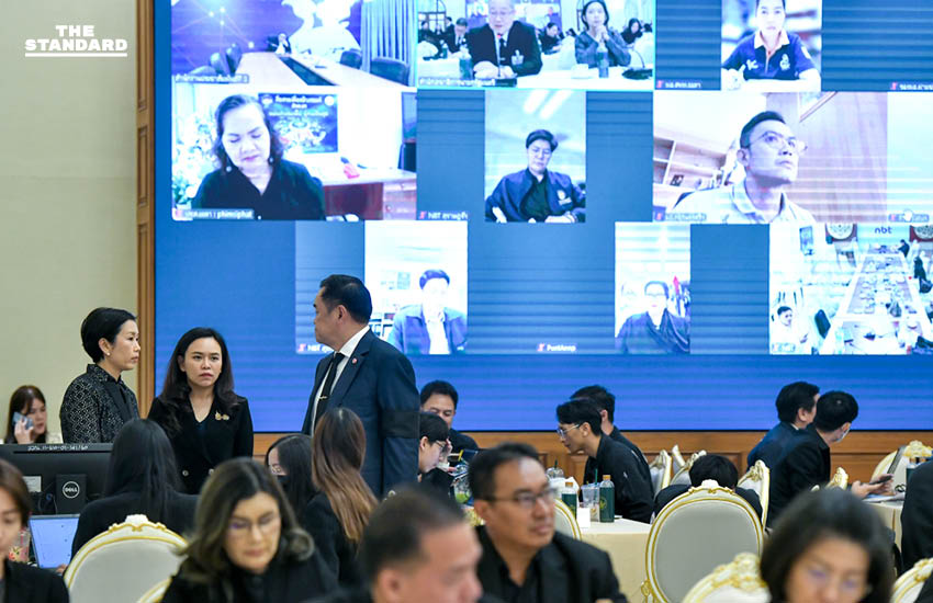 นายกฯ เข้าวอร์รูมติดตามสถานการณ์น้ำท่วมใต้ ทำเนียบรัฐบาล 6