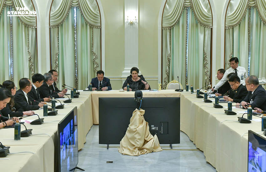 นายกฯ เข้าวอร์รูมติดตามสถานการณ์น้ำท่วมใต้ ทำเนียบรัฐบาล 7