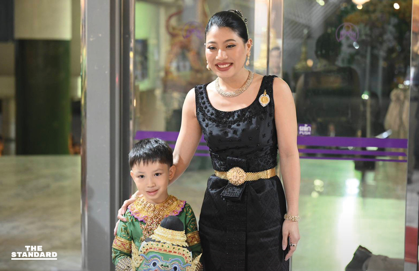 เจ้าฟ้าสิริวัณณวรีฯ เสด็จทอดพระเนตร โขนมูลนิธิส่งเสริมศิลปาชีพฯ เรื่องรามเกียรติ์ ตอน ‘สัตยาพาลี’ เพื่อน้อมสำนึกในพระมหากรุณาธิคุณ สมเด็จพระพันปีหลวง 8