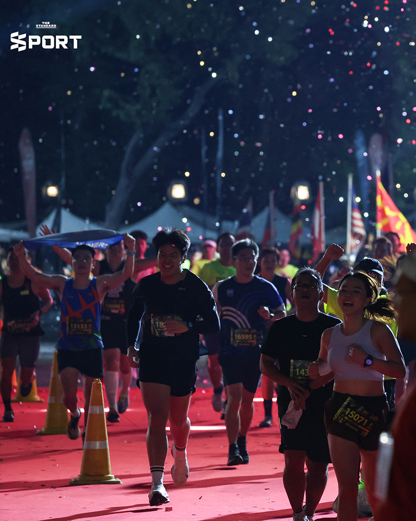 สมเด็จพระนางเจ้าฯ พระบรมราชินี เสด็จฯ ร่วมวิ่งฮาล์ฟมาราธอน 21.1 กม. กับ เอเลียด คิปโชเก ในงาน ATMBKK 2025 13