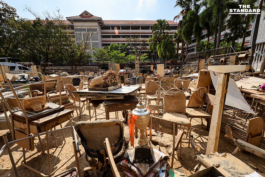 เร่งฟื้นฟู โรงเรียนหาดใหญ่วิทยาลัยสมบูรณ์กุลกันยา หลังน้ำลด ชั้นล่างจมมิด 100% ความเสียหายรวมกว่า 20 ล้านบาท 4