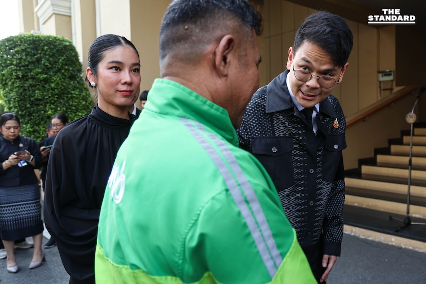 ไชยชนกรับหนังสือกลุ่มไรเดอร์ ขอรัฐบาลช่วยปรับเงื่อนไขและขั้นตอนจดทะเบียน ให้ผู้มีรายได้น้อยมีอาชีพเสริม 1