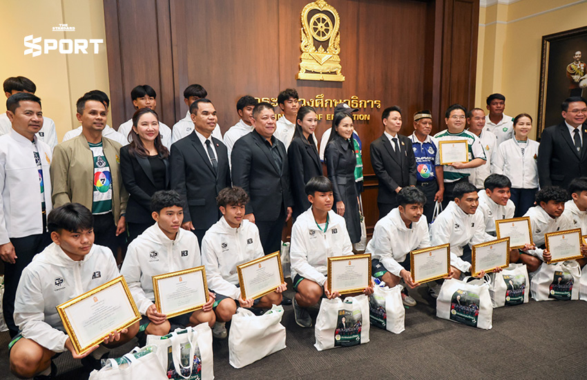 หมอนทองวิทยา เข้าพบ รมว.ศึกษาธิการ ‘อาจารย์สกล’ รับบท ที่ปรึกษา สพฐ. พัฒนา โรงเรียนกีฬาฟุตบอล 10