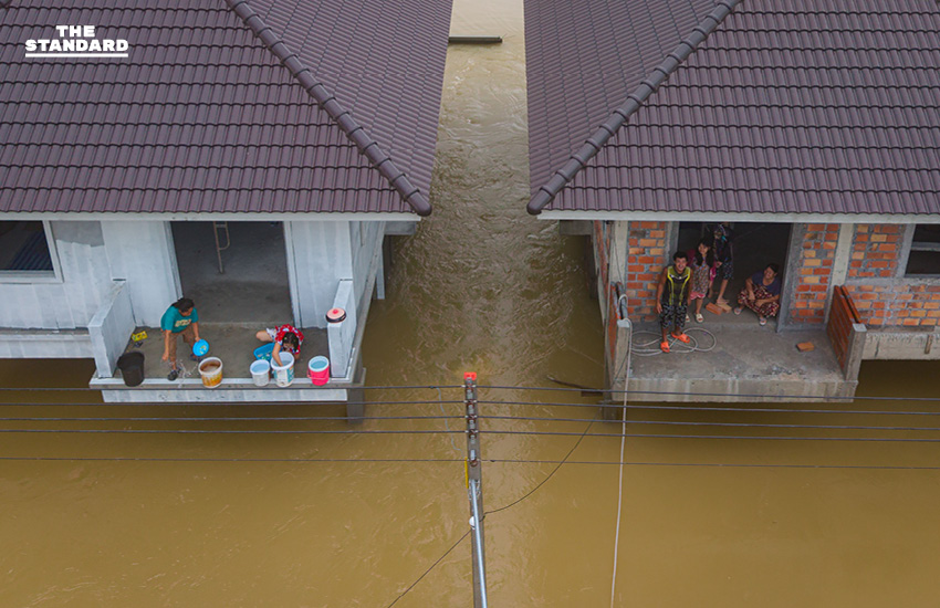 มุมสูงน้ำท่วม หาดใหญ่ ยังรุนแรง 4