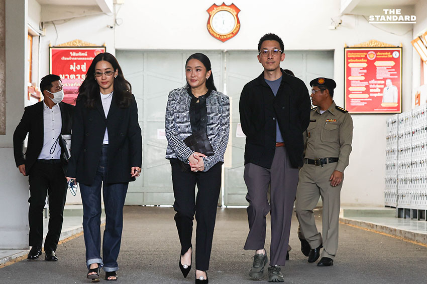 2 พี่น้องชินวัตรเยี่ยม ทักษิณ เรือนจำคลองเปรม ปัดตอบปมอัยการอุทธรณ์ ม.112 - ยังไม่คุยเรื่องคุก VIP 5