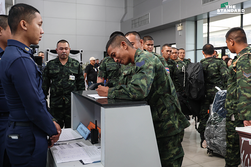 ศป.กฉ. จัดส่งกำลังพลและสิ่งของช่วยเหลือวิกฤตน้ำท่วม สงขลา เผย ใช้ AI กรองข้อมูลจัดลำดับช่วยผู้ประสบภัย สงขลา 8