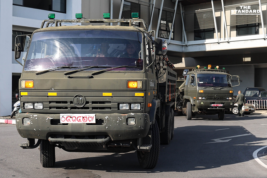 ศป.กฉ. จัดส่งกำลังพลและสิ่งของช่วยเหลือวิกฤตน้ำท่วม สงขลา เผย ใช้ AI กรองข้อมูลจัดลำดับช่วยผู้ประสบภัย สงขลา 9