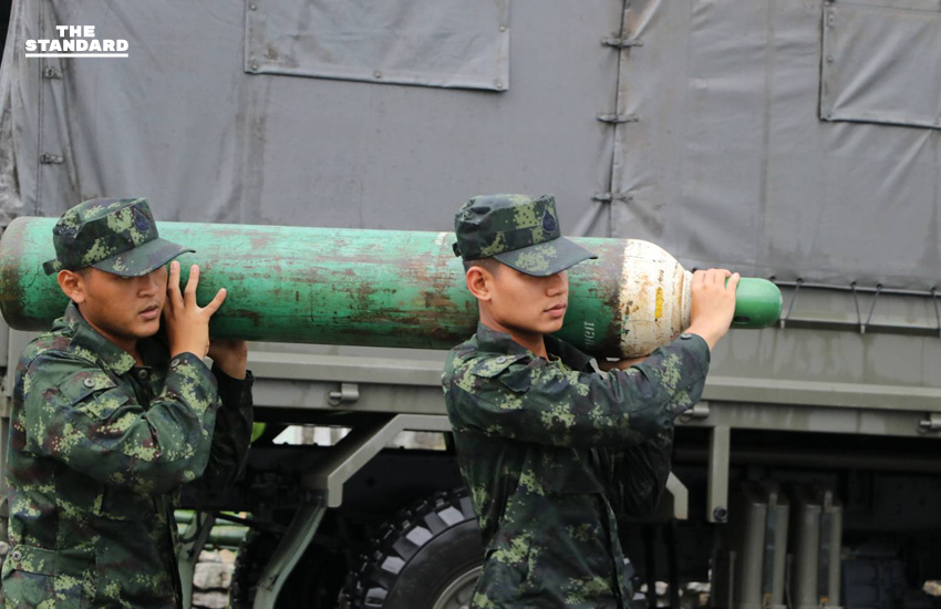 กองทัพภาคที่ 4 ส่งเฮลิคอปเตอร์ลำเลียงอาหาร-ออกซิเจน ช่วย รพ.หาดใหญ่-ประชาชนประสบภัยอุทกภัย สงขลา 2