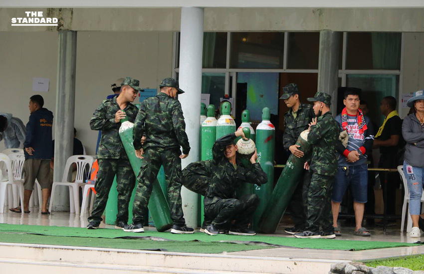 กองทัพภาคที่ 4 ส่งเฮลิคอปเตอร์ลำเลียงอาหาร-ออกซิเจน ช่วย รพ.หาดใหญ่-ประชาชนประสบภัยอุทกภัย สงขลา 3