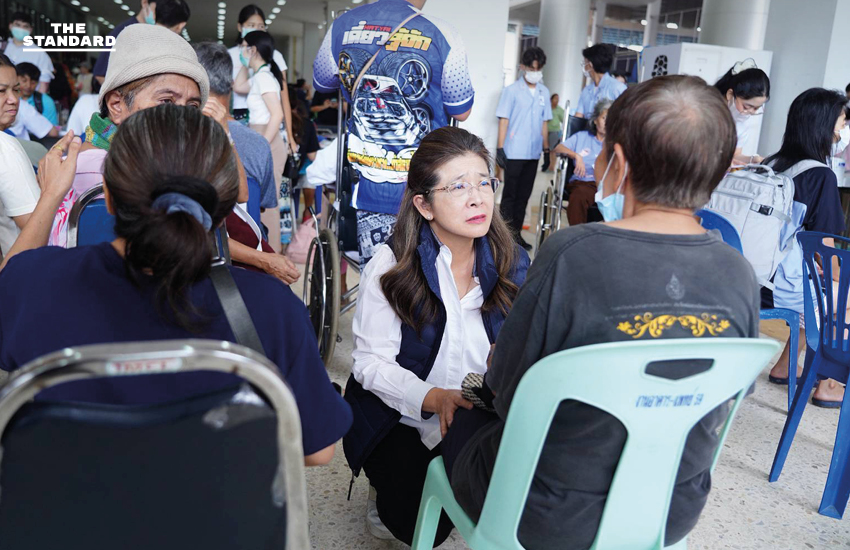 สุดารัตน์ส่งกำลังใจถึง หาดใหญ่ สอนมวย รัฐบาล หยุดหนี้ทั้งต้นและดอก ลดความทุกข์ ประชาชน 4
