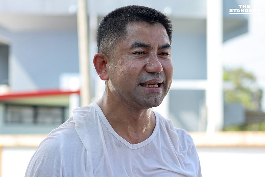 พล.ต.อ. สุรเชษฐ์ ลงพื้นที่ สงขลา ลุยช่วยน้ำท่วม ยืนยัน เขต 8 หาดใหญ่ ไม่อันตราย พร้อมจี้ รัฐบาล เปิดเผยยอดผู้เสียชีวิตจริง 10