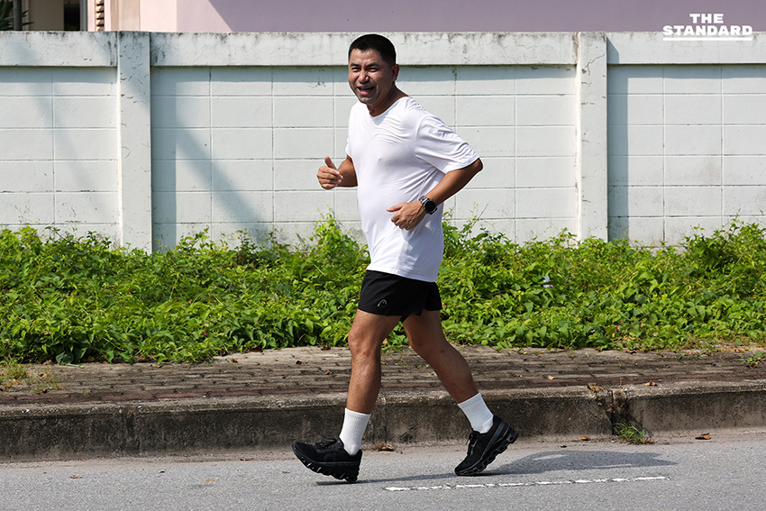 พล.ต.อ. สุรเชษฐ์ ลงพื้นที่ สงขลา ลุยช่วยน้ำท่วม ยืนยัน เขต 8 หาดใหญ่ ไม่อันตราย พร้อมจี้ รัฐบาล เปิดเผยยอดผู้เสียชีวิตจริง 2