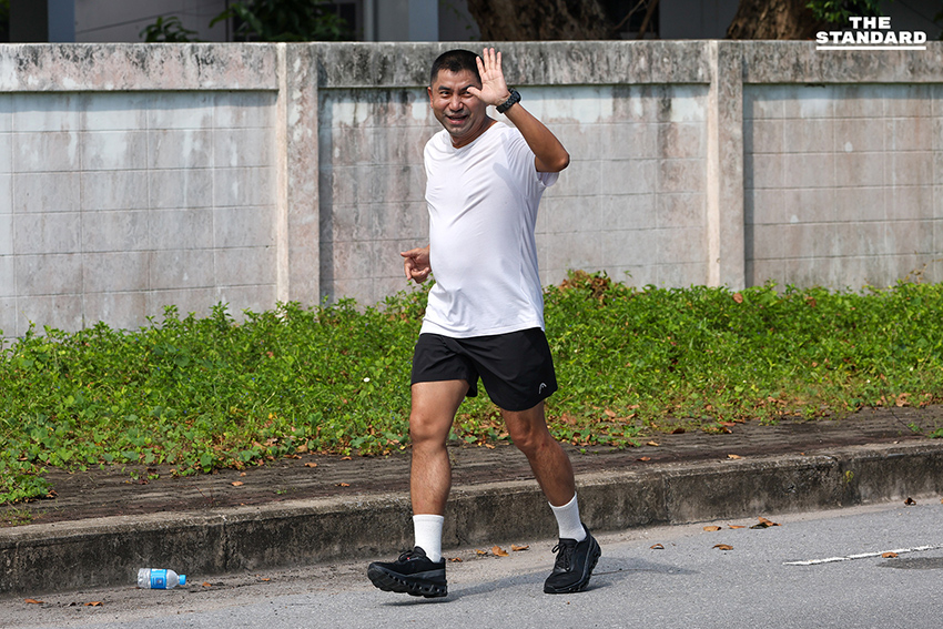 พล.ต.อ. สุรเชษฐ์ ลงพื้นที่ สงขลา ลุยช่วยน้ำท่วม ยืนยัน เขต 8 หาดใหญ่ ไม่อันตราย พร้อมจี้ รัฐบาล เปิดเผยยอดผู้เสียชีวิตจริง 7