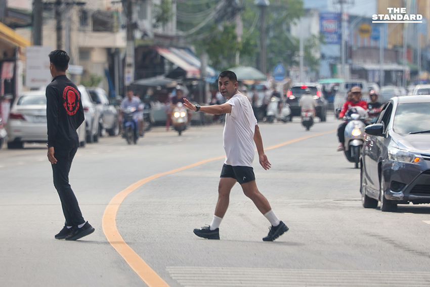 พล.ต.อ. สุรเชษฐ์ ลงพื้นที่ สงขลา ลุยช่วยน้ำท่วม ยืนยัน เขต 8 หาดใหญ่ ไม่อันตราย พร้อมจี้ รัฐบาล เปิดเผยยอดผู้เสียชีวิตจริง 9