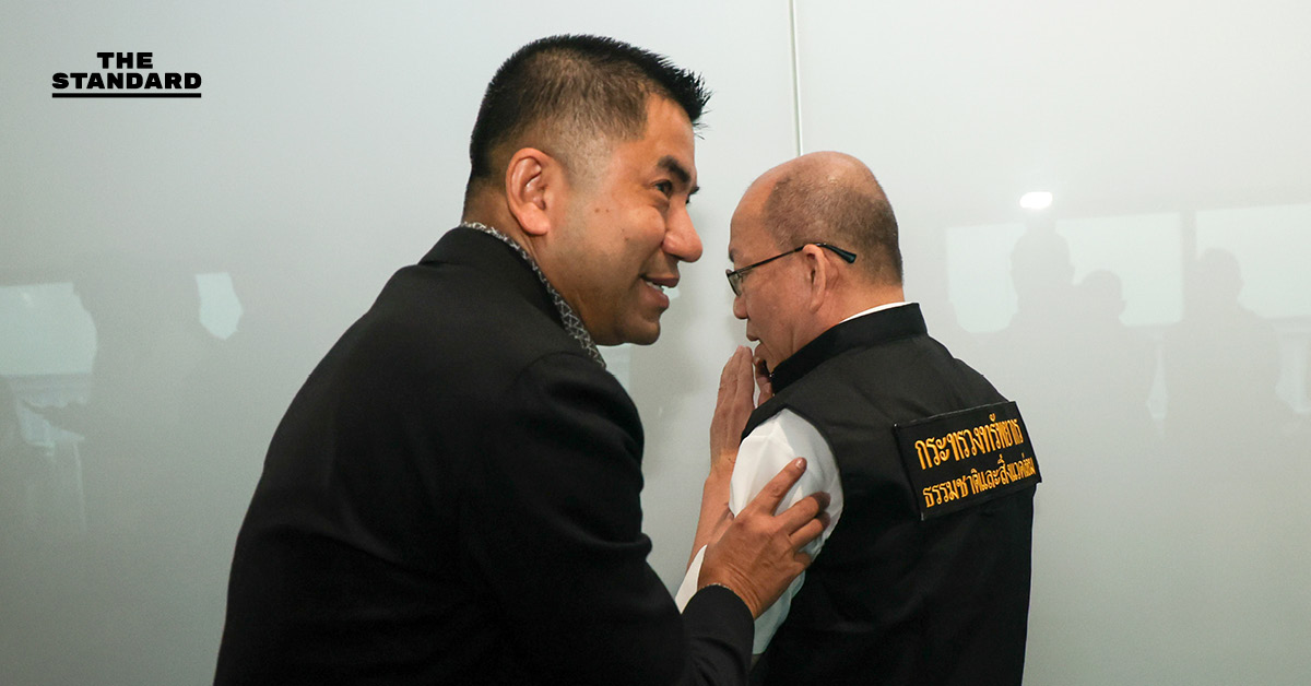 ‘สุรเชษฐ์-อัจฉริยะ’ เข้าแจง กมธ. มั่นคงแห่งรัฐฯ สางปม ‘ต่อศักดิ์’ ถูกโยงเว็บพนันออนไลน์ พร้อมซัก ‘พิมพ์วิไล’ ผู้โอนเงินเข้าบัญชีม้า ตร.