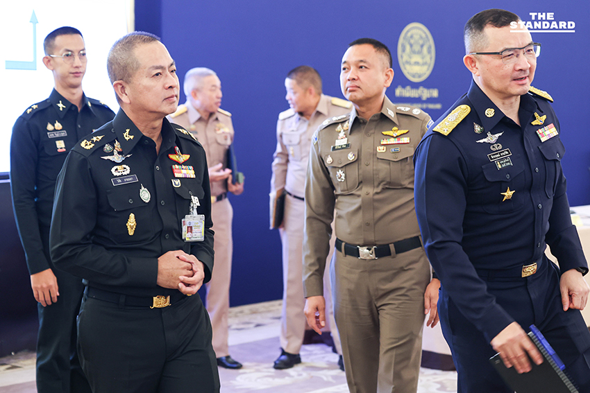 ทีมโฆษกร่วมแถลงผลหารือ ไทย-กัมพูชา ย้ำเดินหน้าด้วยข้อเท็จจริง ไม่ใช่ข่าวลือ จับตา 14 พ.ย. นี้ รอคำตอบ กัมพูชา ก่อนเริ่มวางหลักเขตแดน 12