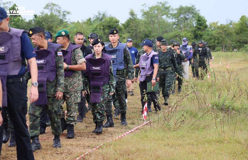 ไทย-กัมพูชา ลงพื้นที่หลักเขตที่ 47 สระแก้ว-บันเตียเมียนเจย สำรวจพื้นที่เก็บกู้ทุ่นระเบิด ย้ำเคารพอธิปไตยแต่ละฝ่าย 2