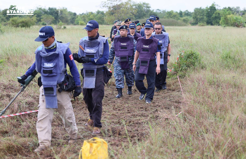 ไทย-กัมพูชา ลงพื้นที่หลักเขตที่ 47 สระแก้ว-บันเตียเมียนเจย สำรวจพื้นที่เก็บกู้ทุ่นระเบิด ย้ำเคารพอธิปไตยแต่ละฝ่าย 3