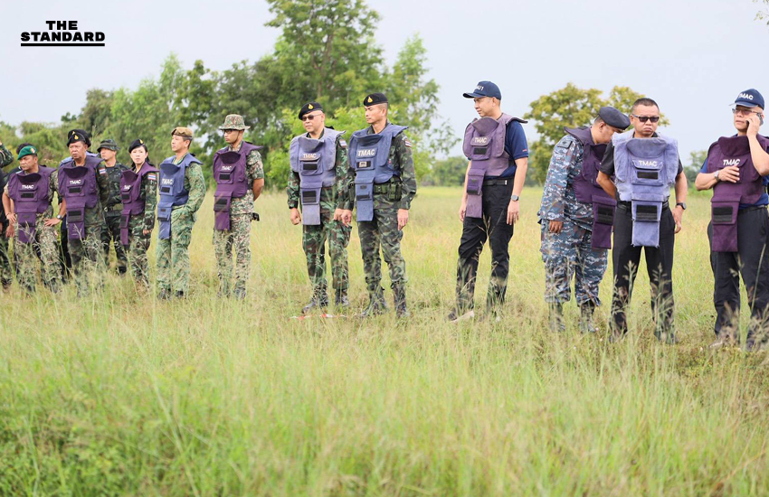 ไทย-กัมพูชา ลงพื้นที่หลักเขตที่ 47 สระแก้ว-บันเตียเมียนเจย สำรวจพื้นที่เก็บกู้ทุ่นระเบิด ย้ำเคารพอธิปไตยแต่ละฝ่าย 4