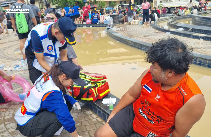 กองทัพไทยจัดทีมแพทย์ทหารลงพื้นที่ หาดใหญ่ รักษาพยาบาลประชาชน 5