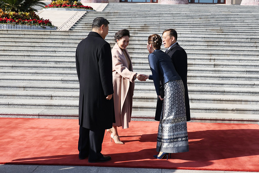 ในหลวง-พระราชินี เสด็จฯ มหาศาลาประชาชน สี จิ้นผิง-ภรรยา เฝ้าฯ รับเสด็จ 10