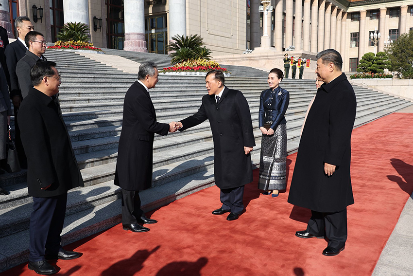 ในหลวง-พระราชินี เสด็จฯ มหาศาลาประชาชน สี จิ้นผิง-ภรรยา เฝ้าฯ รับเสด็จ 11