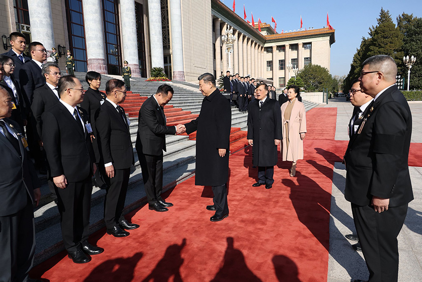 ในหลวง-พระราชินี เสด็จฯ มหาศาลาประชาชน สี จิ้นผิง-ภรรยา เฝ้าฯ รับเสด็จ 12