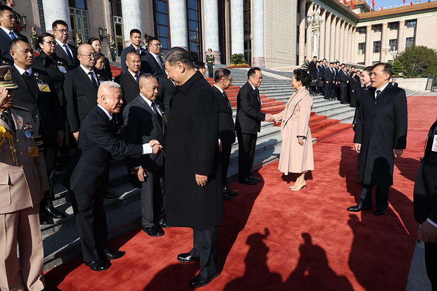 ในหลวง-พระราชินี เสด็จฯ มหาศาลาประชาชน สี จิ้นผิง-ภรรยา เฝ้าฯ รับเสด็จ 16