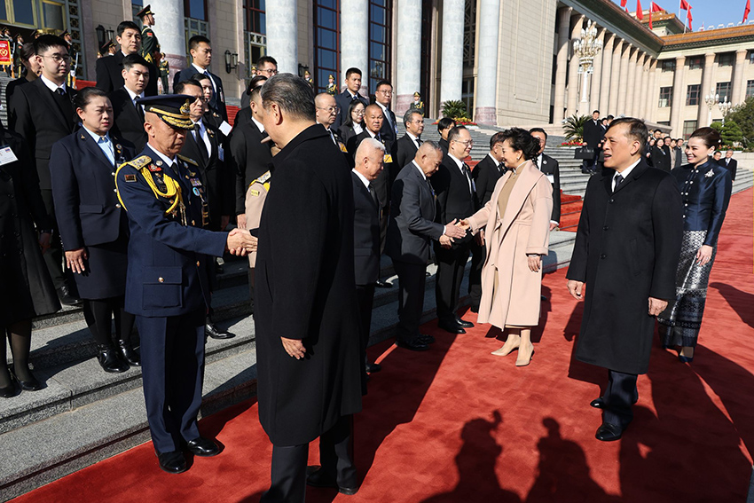 ในหลวง-พระราชินี เสด็จฯ มหาศาลาประชาชน สี จิ้นผิง-ภรรยา เฝ้าฯ รับเสด็จ 17