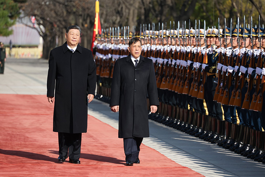 ในหลวง-พระราชินี เสด็จฯ มหาศาลาประชาชน สี จิ้นผิง-ภรรยา เฝ้าฯ รับเสด็จ 2