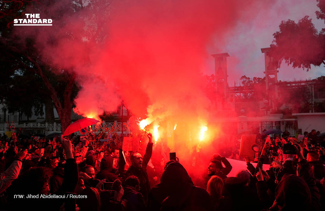 “ถนนเป็นของประชาชน” ตูนีเซียประท้วงต้านผู้นำ ชี้ใช้อำนาจตุลาการกวาดล้างผู้เห็นต่าง 1