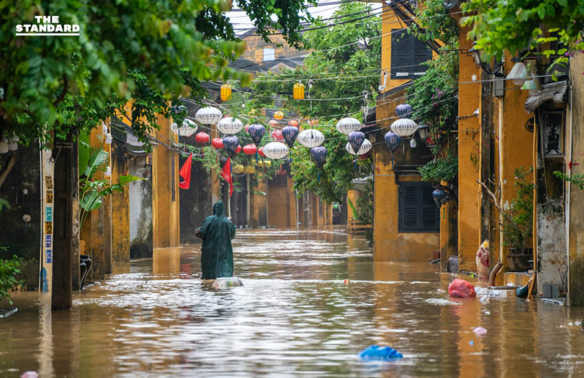 เวียดนามน้ำท่วมหนัก บ้านกว่า 52,000 หลังจมอยู่ใต้น้ำ เสียชีวิตแล้วอย่างน้อย 41 คน 4