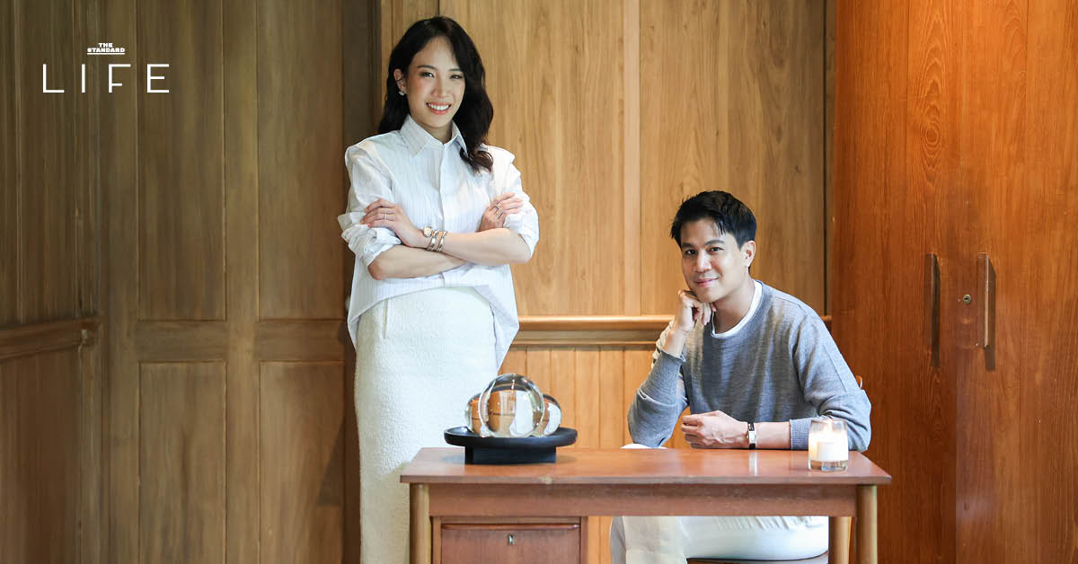 ‘VVON SUGUNNASIL’ แบรนด์แฟชั่น ร่วมมือกับ Proud Real Estate ถอดแนวคิด ‘ALL IS WELL เพื่อชีวิตดีที่ยั่งยืน’ ให้กลายเป็น ‘ยูนิฟอร์มของพนักงาน’ ที่สะท้อนความ luxury and well-crafted design บนจุดร่วมของทั้ง 2 แบรนด์ [Advertorial]