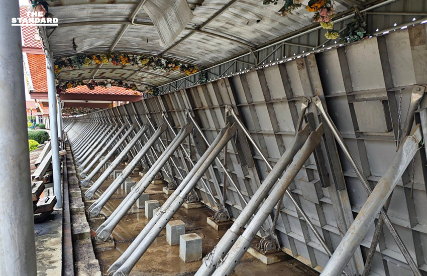 วัดพนัญเชิงฯ เร่งตั้งบังเกอร์กันน้ำ รับ มวลน้ำเหนือ 2