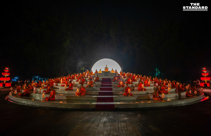 ยี่เป็งล้านนาอินเตอร์เนชั่นแนล 2025 สว่างไสวกลางฟ้าเชียงใหม่ นักท่องเที่ยวร่วมลอยโคมบูชา พระเกตุแก้วจุฬามณี 4