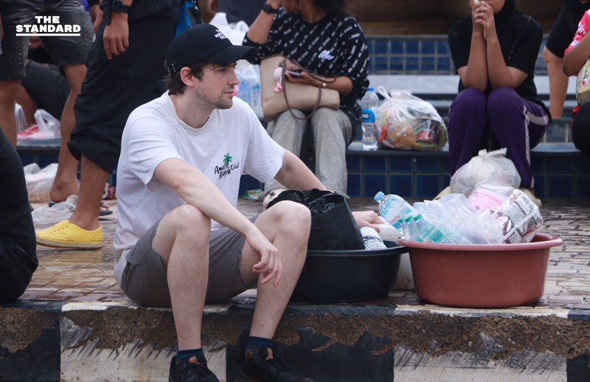 กองทัพภาคที่ 4 จัดตั้งจุดบริการ แจกจ่ายอาหารแห้ง 4 เขต ครอบคลุมทั่วพื้นที่อำเภอหาดใหญ่ 5