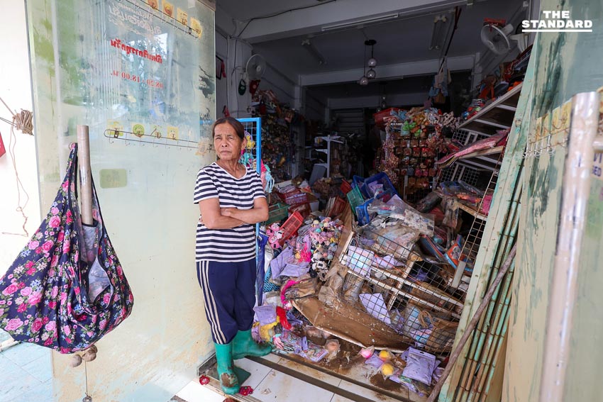 ขยะล้นหลังน้ำลด วิกฤตใหม่ซ้ำเติมชาวบ้าน ขาดน้ำ-ไฟ ทำฟื้นฟูหาดใหญ่ยาก 2