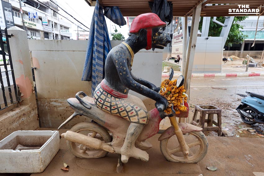 ขยะล้นหลังน้ำลด วิกฤตใหม่ซ้ำเติมชาวบ้าน ขาดน้ำ-ไฟ ทำฟื้นฟูหาดใหญ่ยาก 20