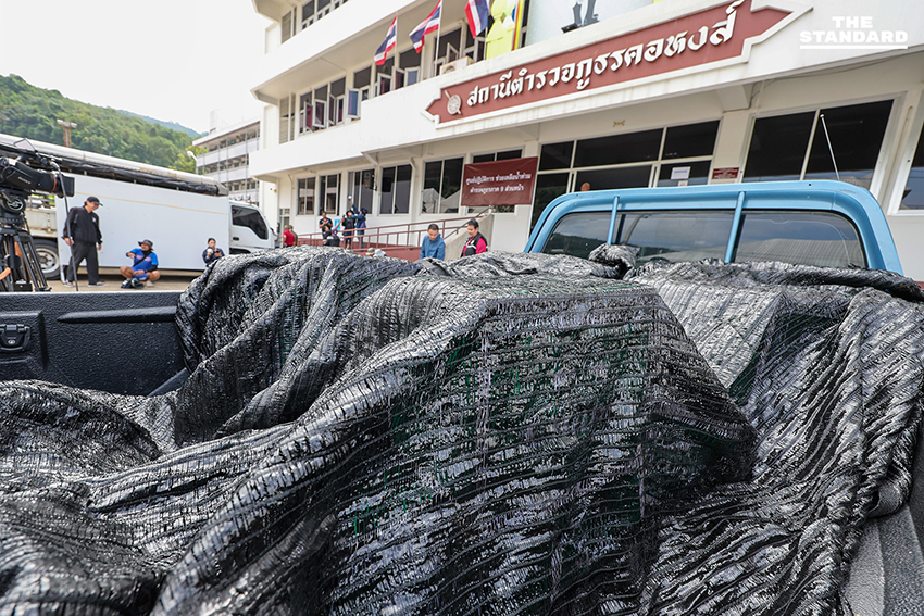 จับแก๊งงัดตู้รถไฟหาดใหญ่ กวาดเหล้า 7,560 ลัง สูญกว่า 4 ล้านบาท 3