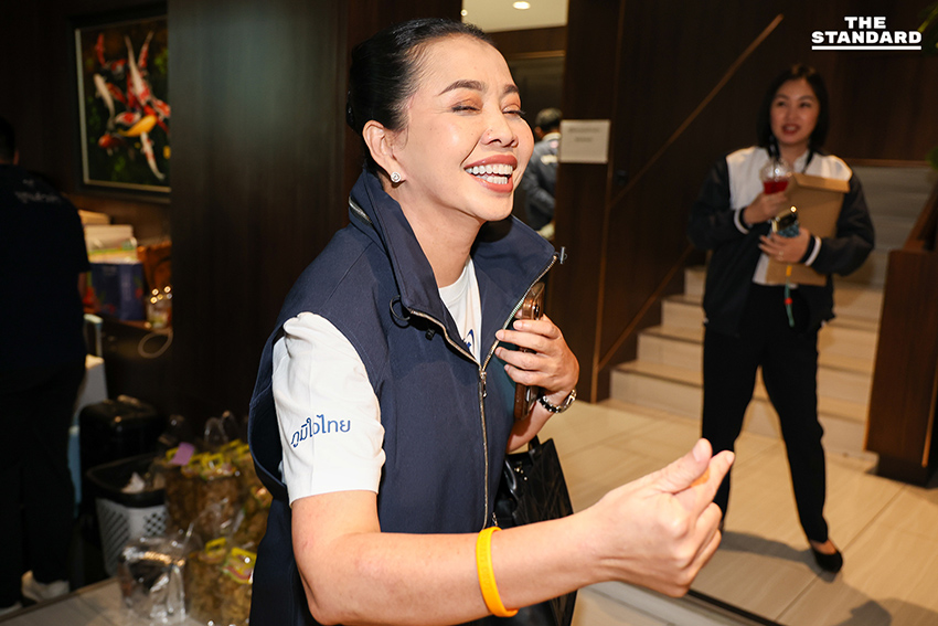 อนุทินต้อนรับนายกฯ เบี้ยว หลีนวรัตน์ พร้อมลูกชาย ‘มนัสนันท์’ ปทุมธานี-อดีต สส.เพื่อไทย-พลังประชารัฐ-ปชป. เข้าภูมิใจไทย 