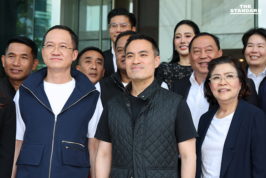 อนุทินต้อนรับนายกฯ เบี้ยว หลีนวรัตน์ พร้อมลูกชาย ‘มนัสนันท์’ ปทุมธานี-อดีต สส.เพื่อไทย-พลังประชารัฐ-ปชป. เข้าภูมิใจไทย 