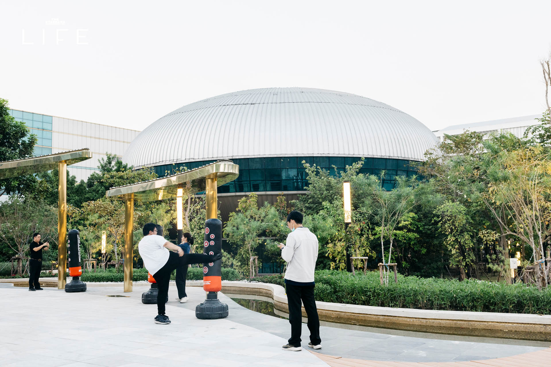 ภาพมุมสูงของศูนย์ราชการเฉลิมพระเกียรติฯ ที่เต็มไปด้วยพื้นที่สีเขียว