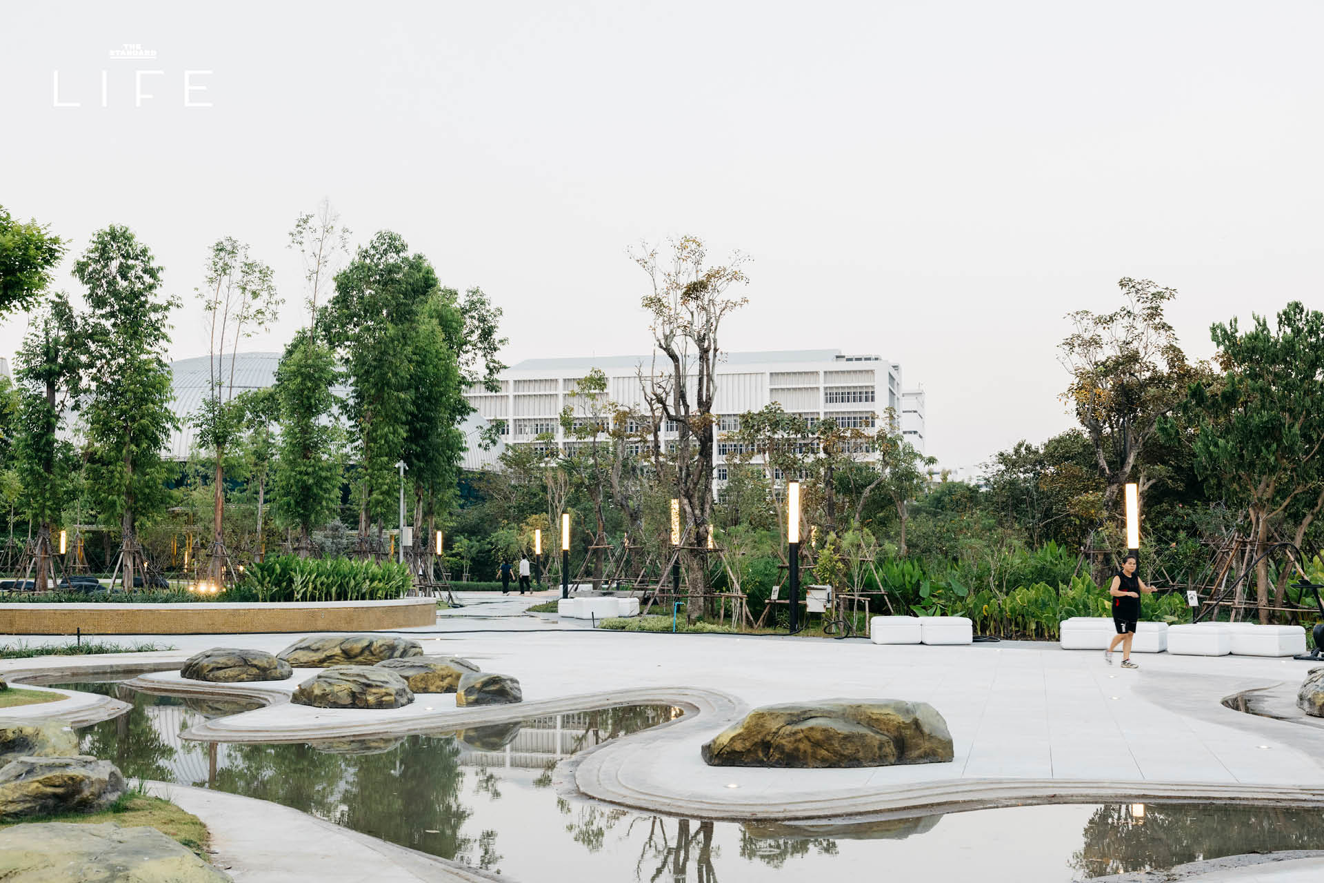 ภาพมุมสูงของศูนย์ราชการเฉลิมพระเกียรติฯ ที่เต็มไปด้วยพื้นที่สีเขียว