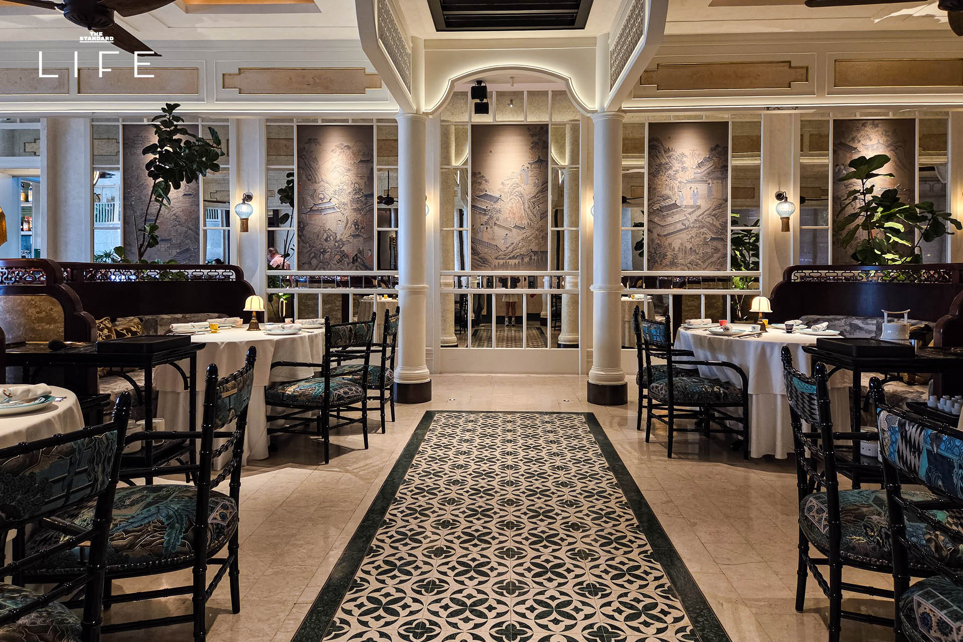 ร้านอาหารจีน Purple Laurel ที่ตกแต่งคล้ายเรือนโบราณ