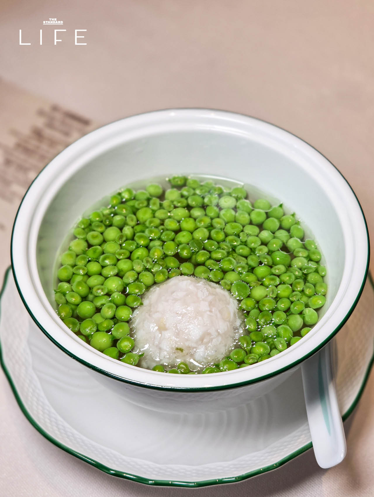 ร้านอาหารจีน Purple Laurel ที่ตกแต่งคล้ายเรือนโบราณ