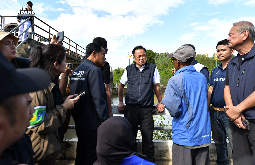 อนุทินพบประชาชน-สำรวจความเสียหายน้ำท่วมสตูล รับเป็นความผิดรัฐบาล ลุยแก้น้ำท่วมซ้ำซาก